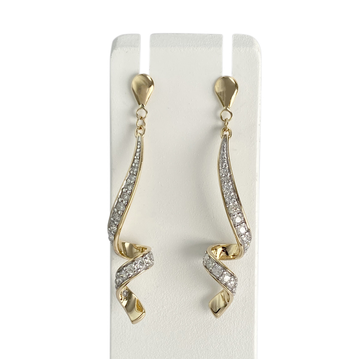 Boucles d'oreilles d'occasion  or 750 2tons diamants