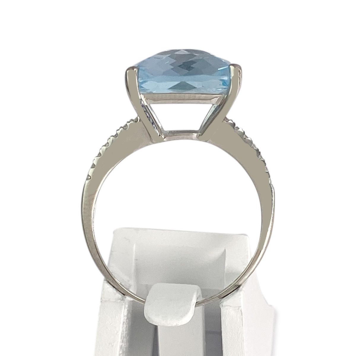 Bague d'occasion or 375 blanc topaze bleue traitée diamants - vue 3