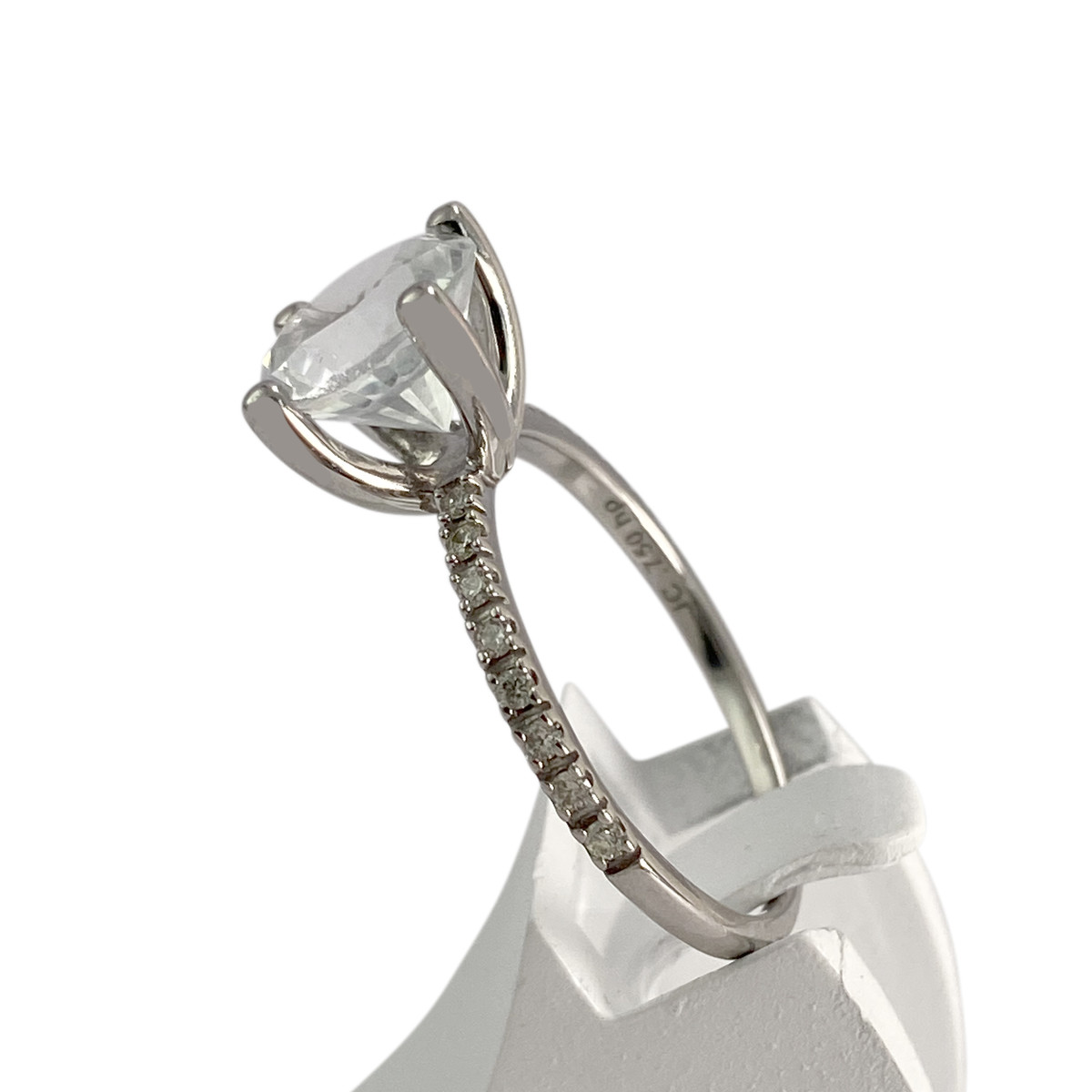 Bague d'occasion or 750 blanc topaze diamants - vue 2
