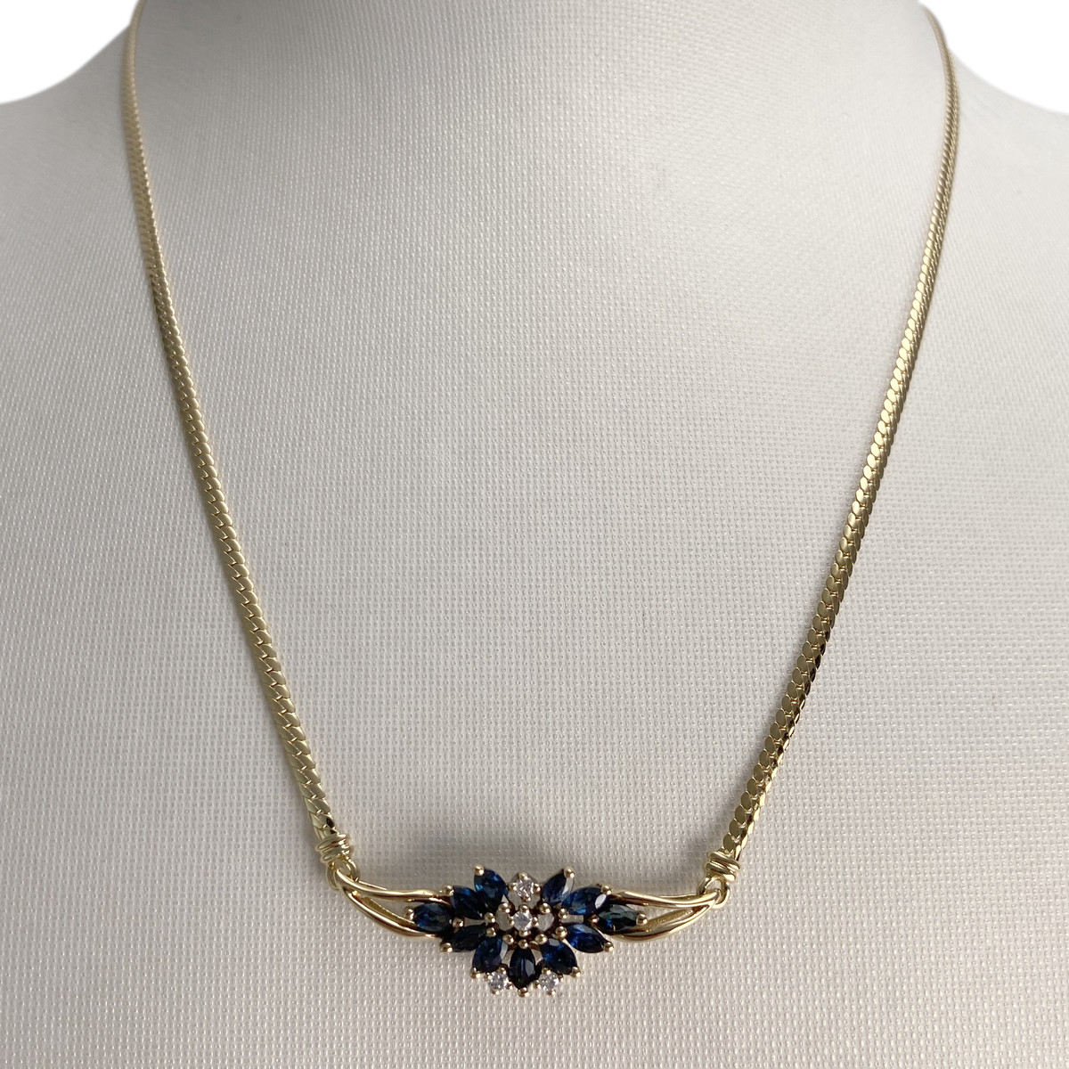 Collier d'occasion or 750 jaune saphir diamant - vue 2