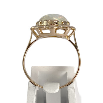 Tweedehands ring van 750 geelgoud met opaal