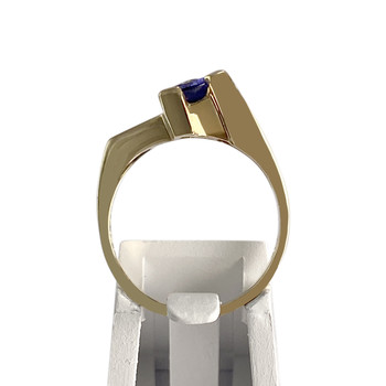 Pre-owned 14K yellow gold ring with tanzanite and diamonds