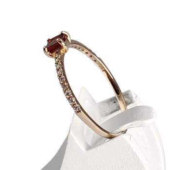 Pre-owned 375 rose gold ring with a diamond and garnet