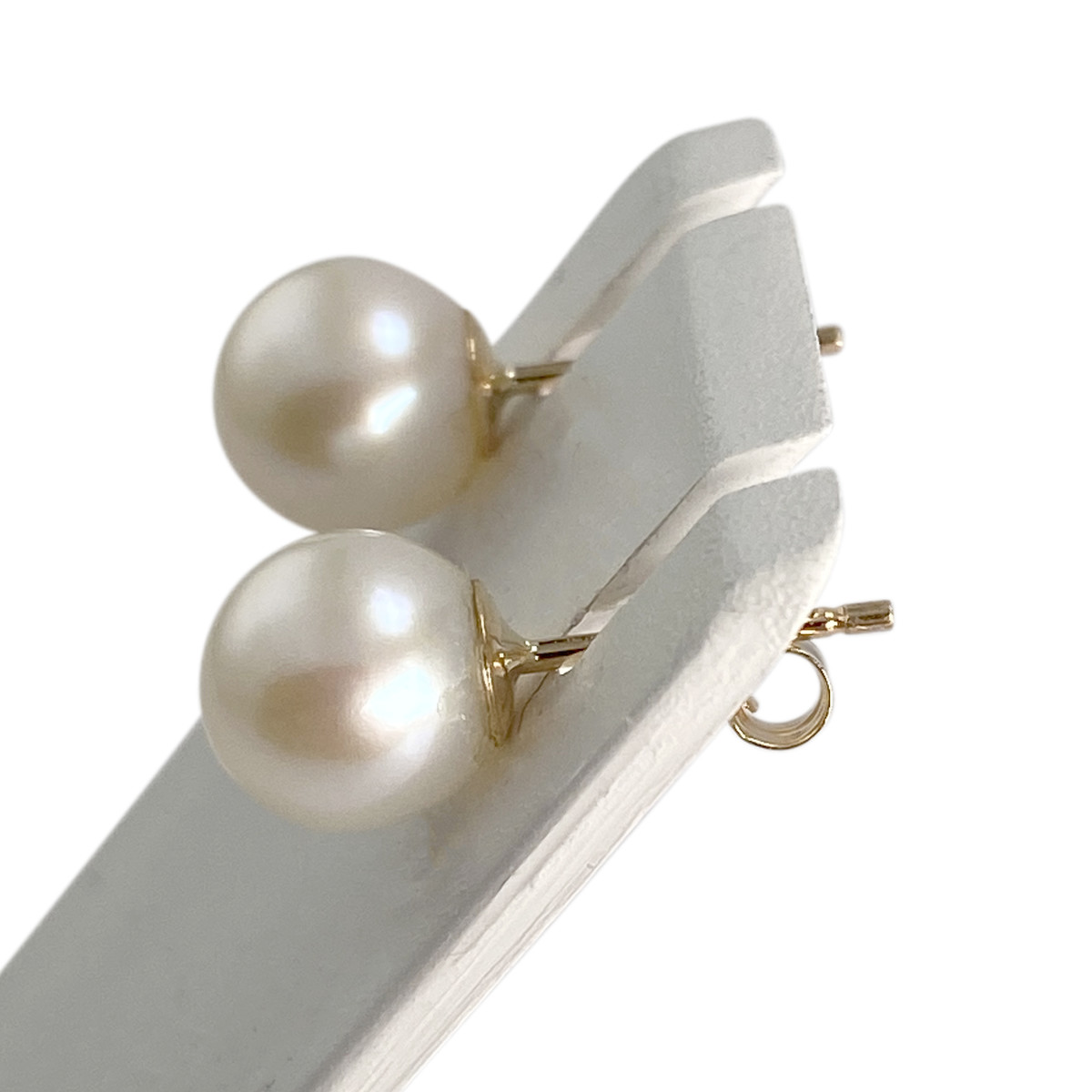 Boucles d'oreilles d'occasion or 375 jaune perle de culture - vue 2
