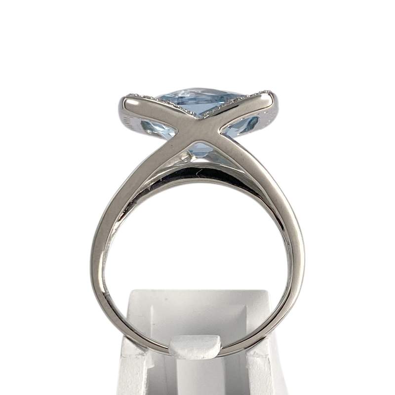Bague d'occasion or 750 blanc topaze traitée sky blue diamant - vue 3