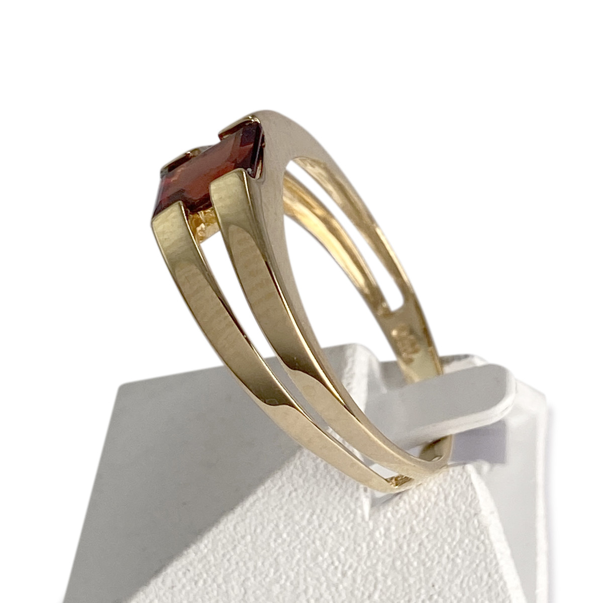 Bague d'occasion or 750 jaune grenat - vue 2