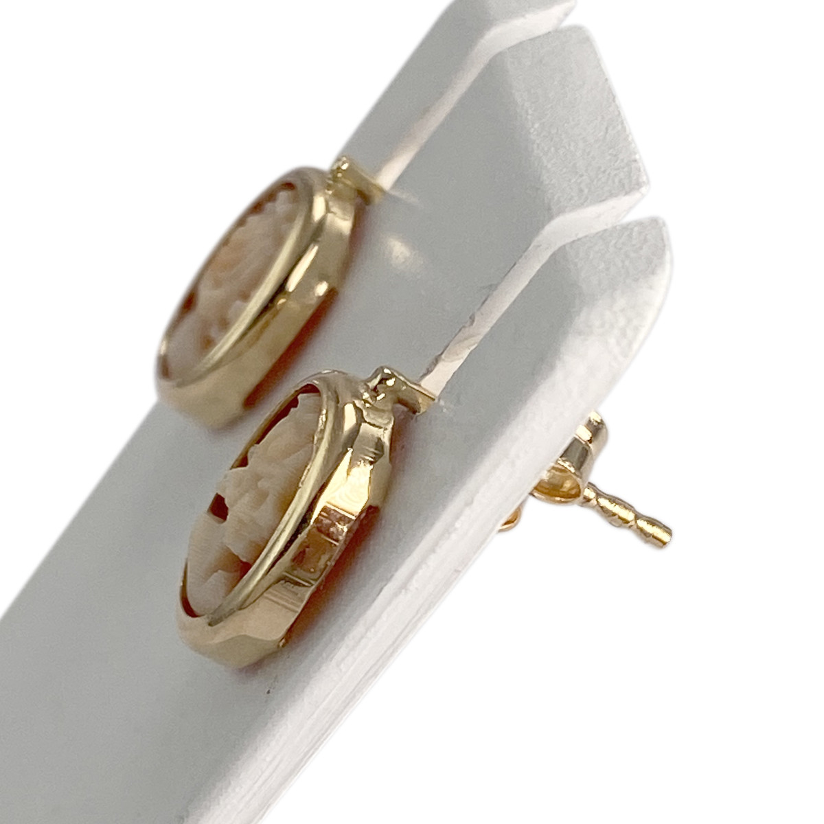 Boucles d'oreilles d'occasion or 750 jaune camee - vue 2