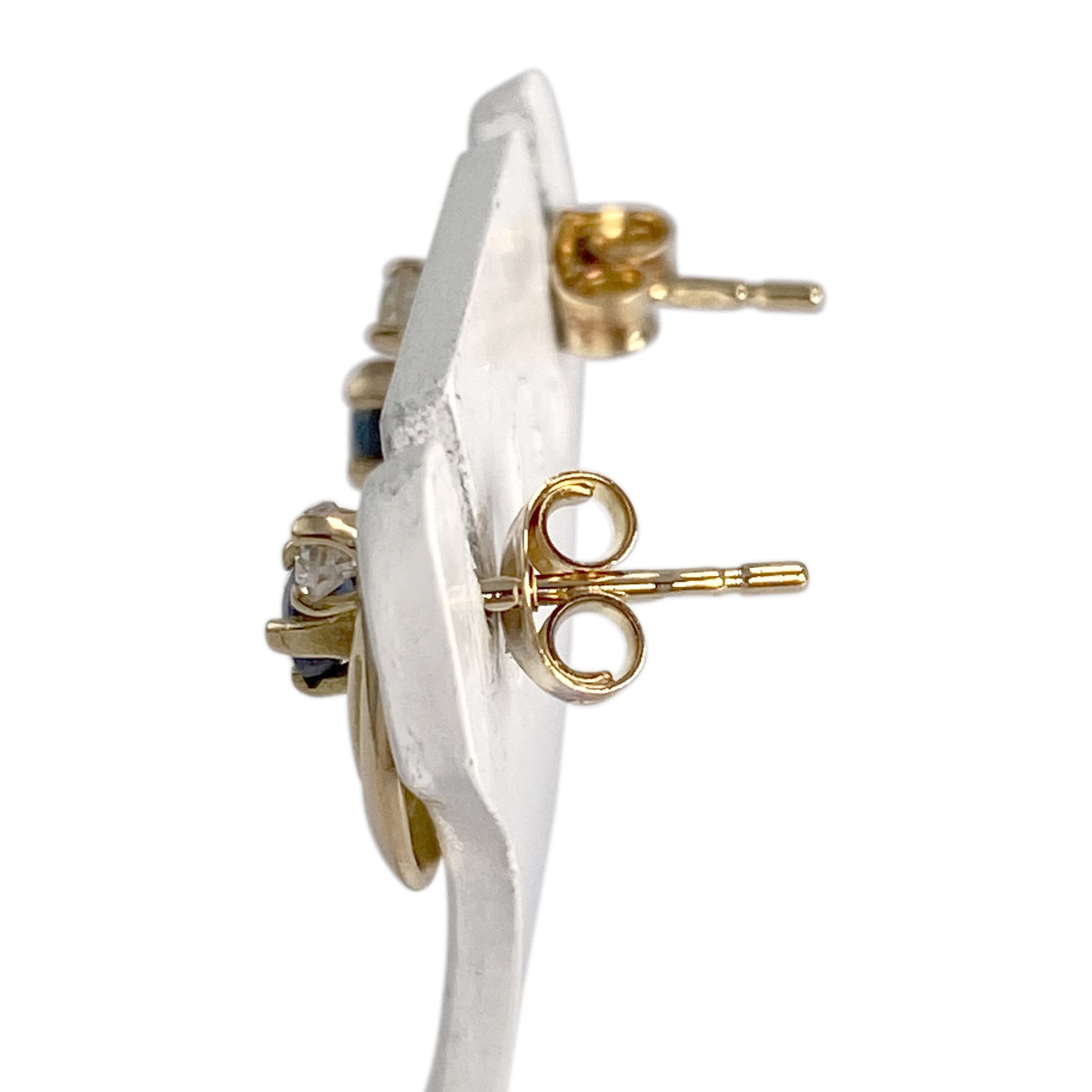 Boucles d'oreilles d'occasion or 750 jaune saphirzirconias - vue 2