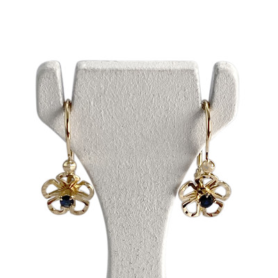 Boucles d'oreilles d'occasion or 750 jaune fleur saphirs