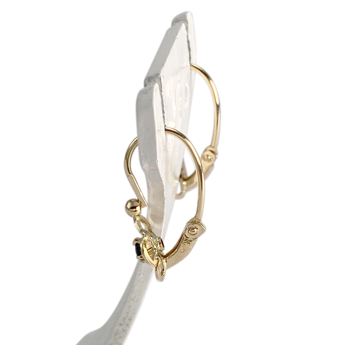 Boucles d'oreilles d'occasion or 750 jaune fleur saphirs - vue 2