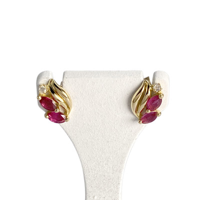 Boucles d'oreilles d'occasion or 750 jaune rubis diamants