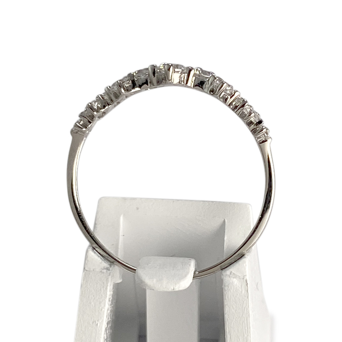 Second-hand gold ring 375 white zirconias - view 3