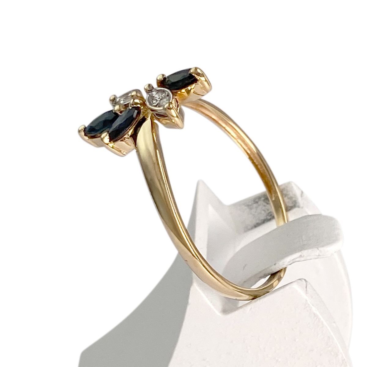 Bague d'occasion or 750 jaune saphir diamant - vue 2