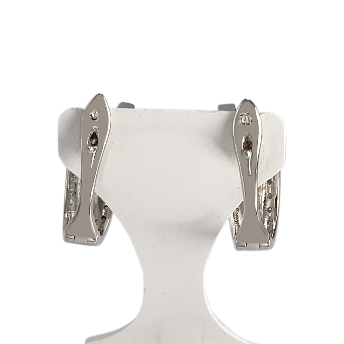Boucles d'oreilles d'occasion or 750 blanc diamant - vue 3