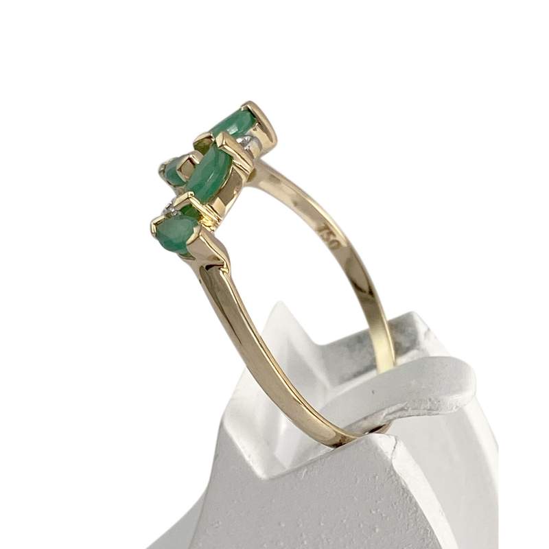 Bague d'occasion  or 750 2 tons diamants émeraudes - vue 2