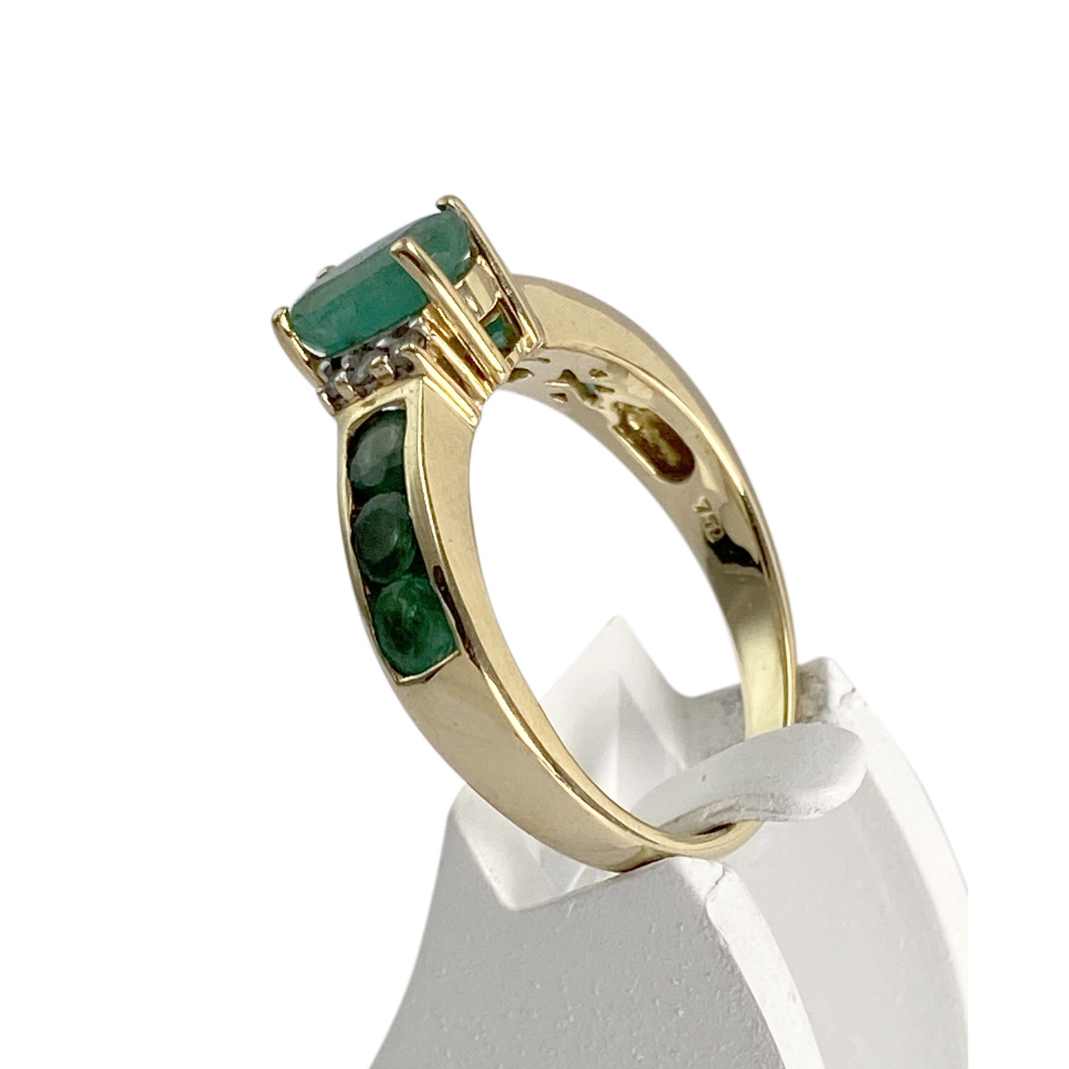 Bague d'occasion  or 750 2 tons émeraudes  diamants - vue 2
