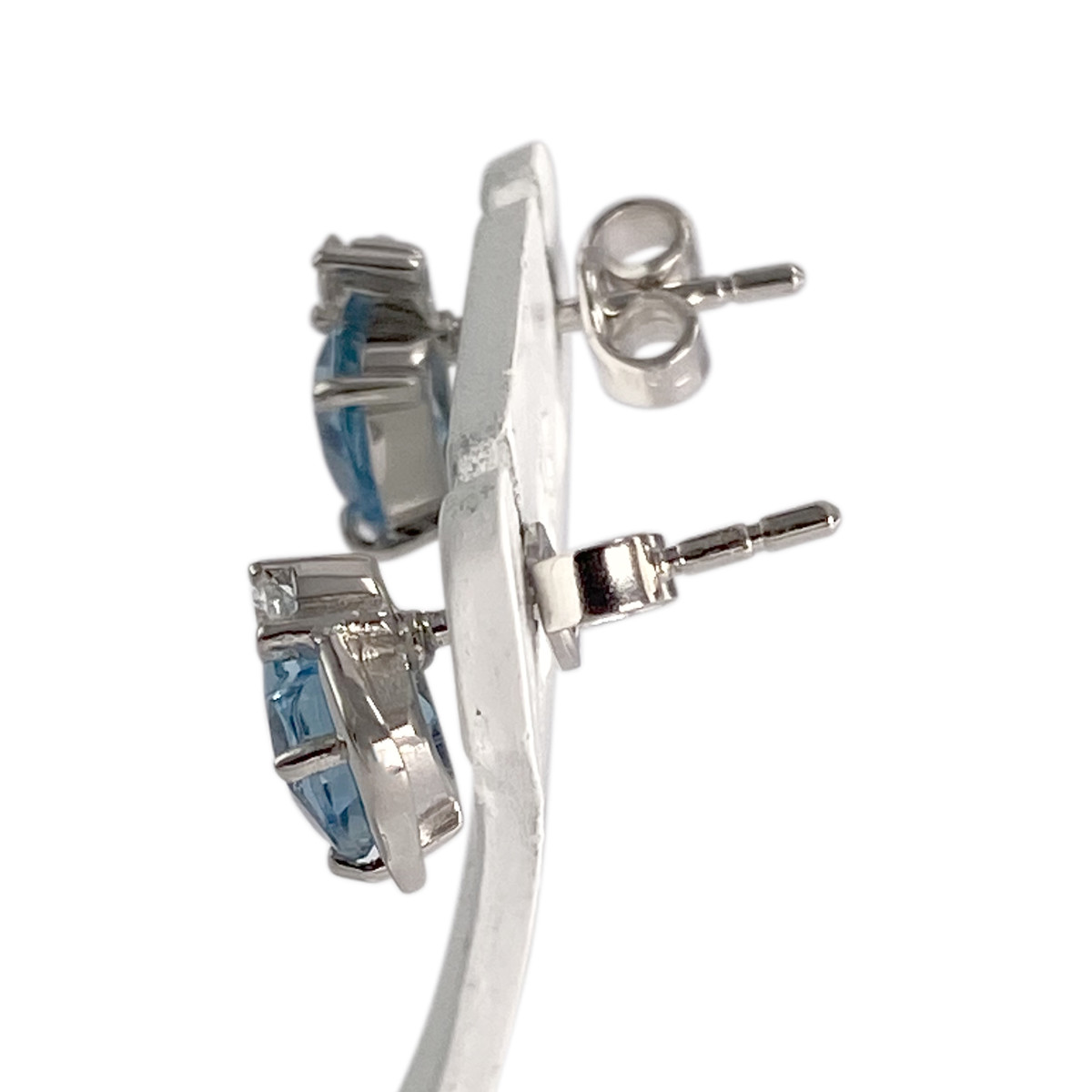 Boucles d'oreilles d'occasion or 750 blanc coeur aigues-marines diamants - vue 2