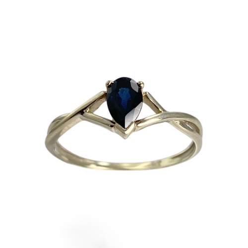 Tweedehands ring van 375 geelgoud met saffier