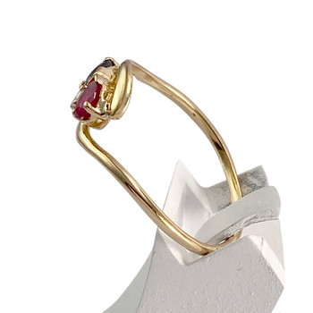 Pre-owned 750 yellow gold ring with diamonds, rubies, and sapphires