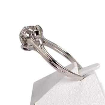 Pre-owned 750 white gold ring with zirconia