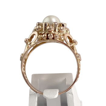 Tweedehands ring van 750 geelgoud met zirkonia’s en een gekweekte parel