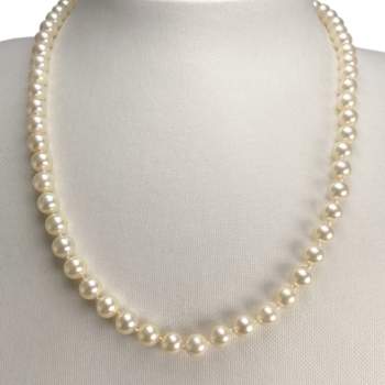 Collier d'occasion or 750 jaune perles de culture du japon 47 cm.