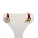 Boucles d'oreilles d'occasion or 375 jaune motif fleurs grenats - vue 3
