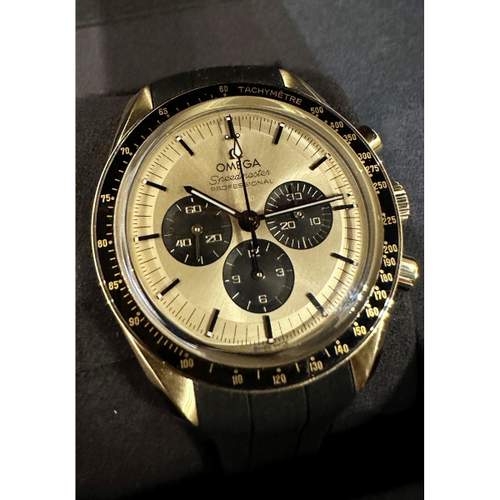 Montre d'occasion OMEGA Speedmaster homme mouvement automatique certifié (cosc) bracelet caoutchouc