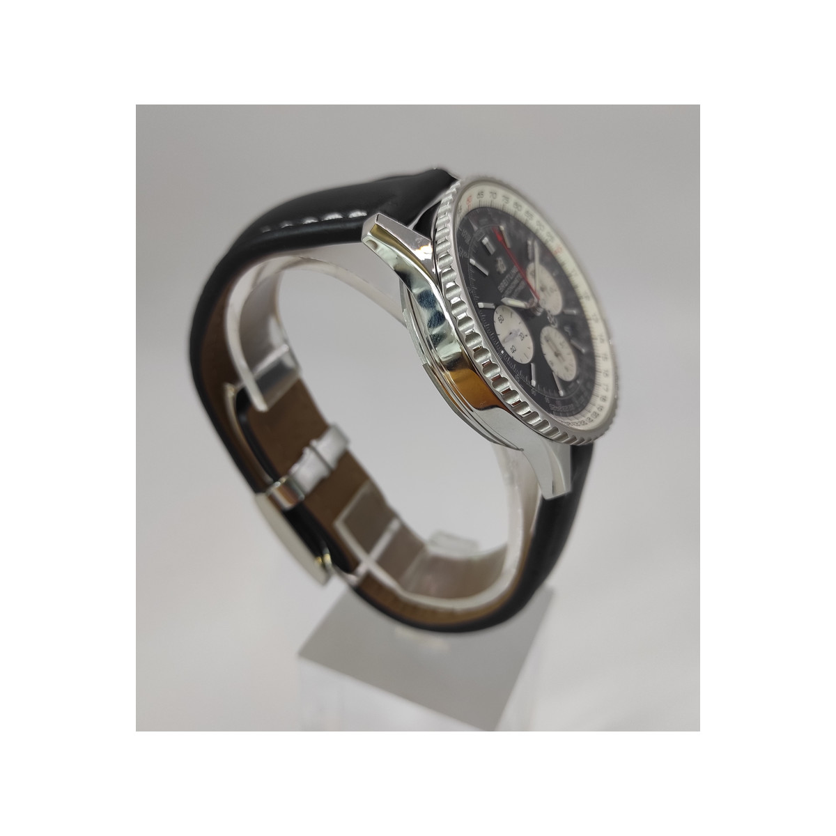 Montre d'occasion BREITLING Navitimer 01 Manufacture homme automatique bracelet cuir cresus - vue 2