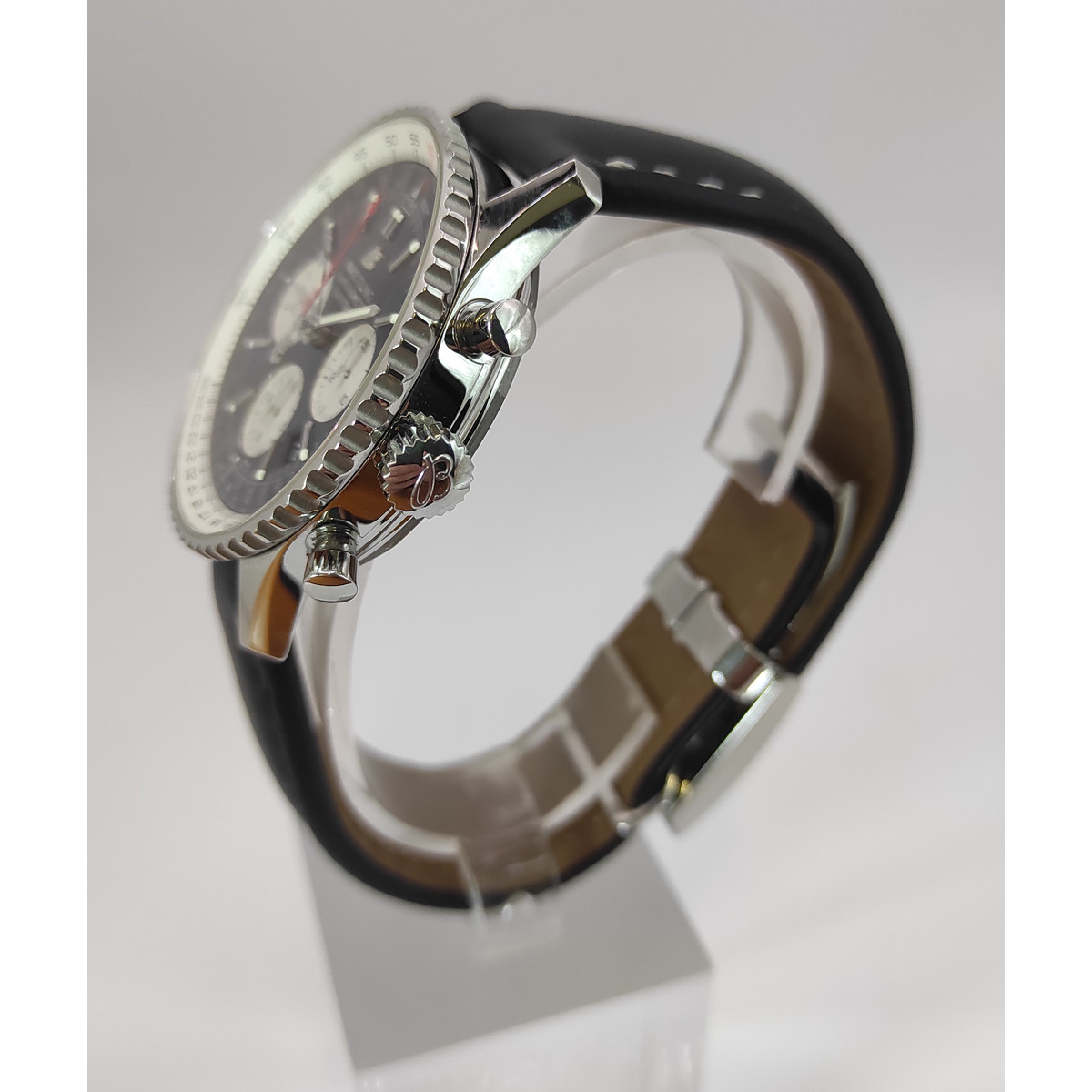 Montre d'occasion BREITLING Navitimer 01 Manufacture homme automatique bracelet cuir cresus - vue D2