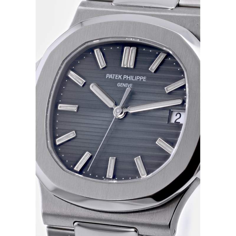 Montre d'occasion PATEK PHILIPPE Nautilus 5711 / 1A homme automatique bracelet acier - vue D3