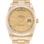 Montre d'occasion ROLEX Day-Date Or jaune homme mouvement automatique certifié (cosc) bracelet or jaune 750/000 - vue D1