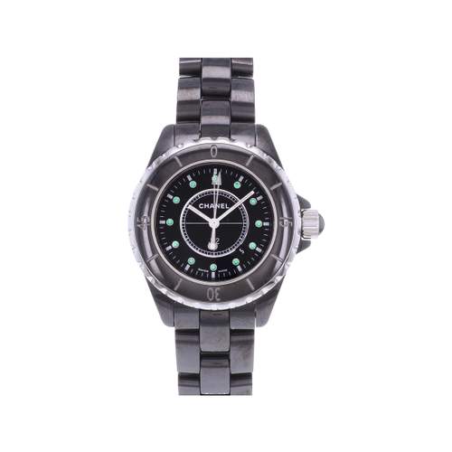 Tweedehands CHANEL J12 33 mm Emeraude dameshorloge met quartz uurwerk en keramische armband