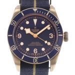 Montre d'occasion TUDOR Black Bay Bronze Edition Bucherer homme mouvement automatique certifié (cosc) bracelet nato - vue D1