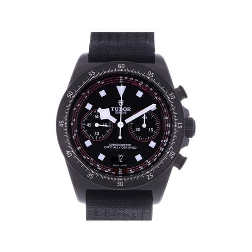 Pre-owned TUDOR Pelagos FXD Chrono men's watch with certified automatic movement (COSC) and NATO strap