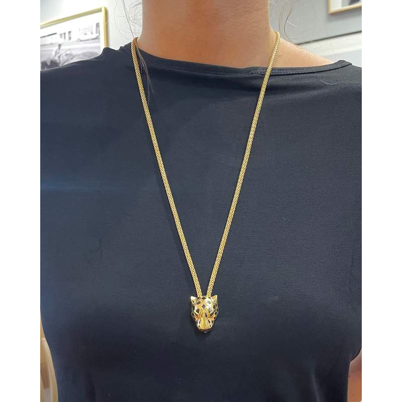 Collier d'occasion CARTIER Panthère femme or jaune 750/1000 - vue porté 2