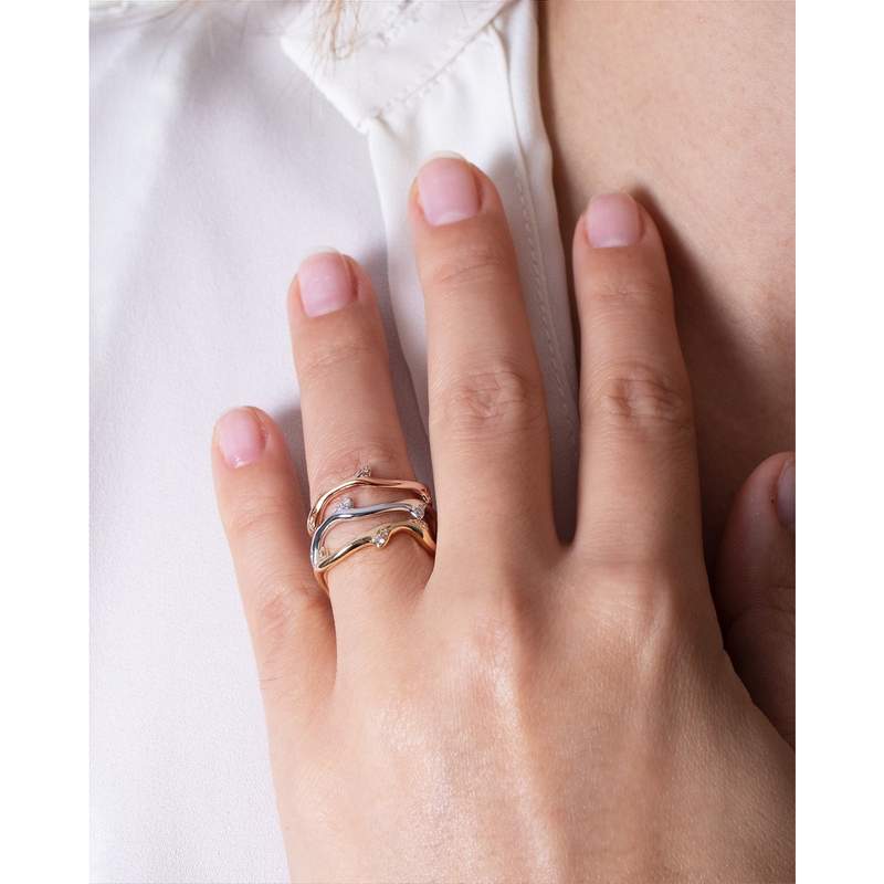 Bague d'occasion DIOR Bois de Rose Or rose et Diamants femme or rose 750/1000 - vue porté 1