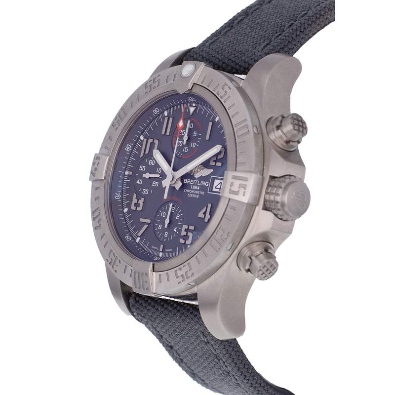 Montre d'occasion BREITLING Avenger Chronograph homme mouvement automatique certifié (cosc) bracelet textile - vue D2