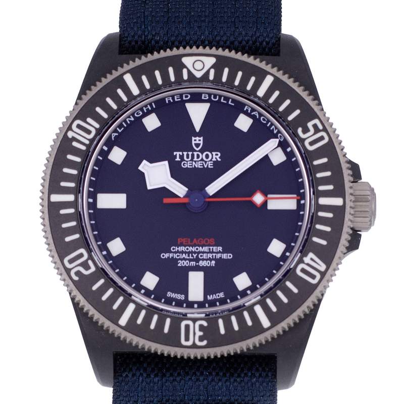 Montre d'occasion TUDOR Pelagos FXD Alinghi Red Bull Racing Edition homme mouvement automatique certifié (cosc) bracelet nato - vue D1