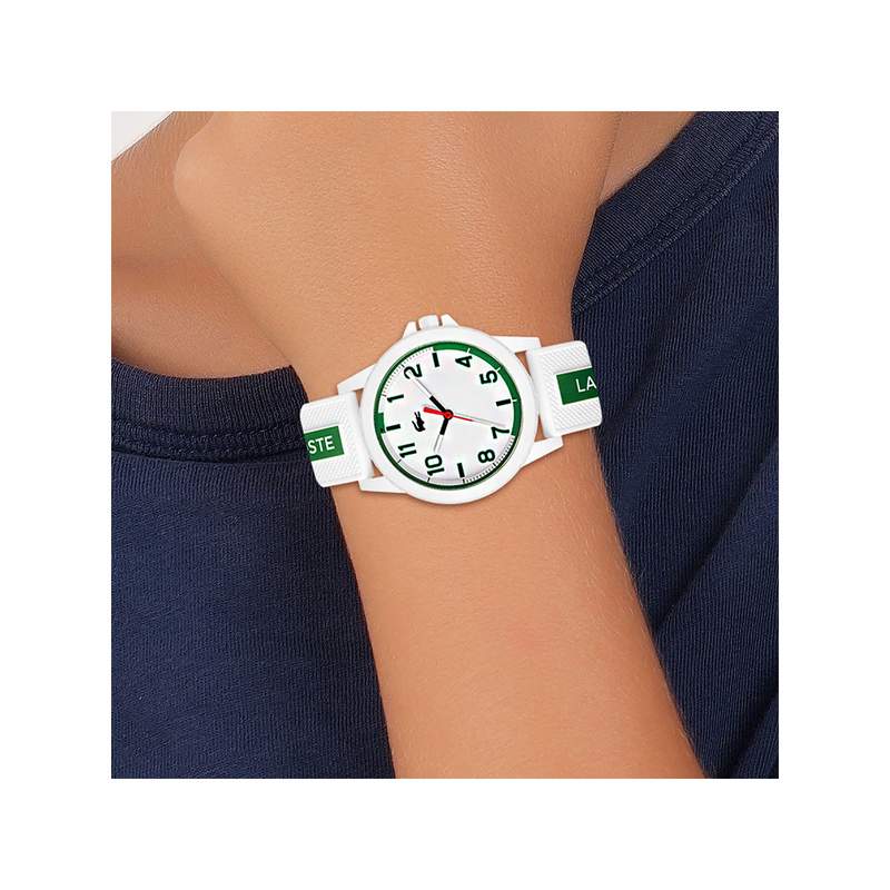 Montre LACOSTE Enfant silicone blanc - vue porté 1