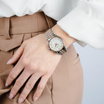 Balmain femme cadran nacre bracelet acier bicolore rose - vue porté 2