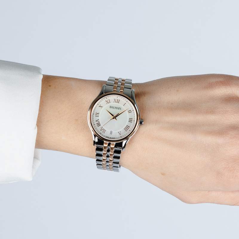 Balmain femme cadran nacre bracelet acier bicolore rose - vue porté 3