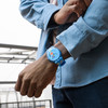Montre Swatch mixte plastique bracelet silicone bleu - vue Vporté 1