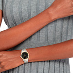 Montre TOMMY HILFIGER Rachel femme acier doré jaune bracelet acier bicolore doré jaune - vue porté 1