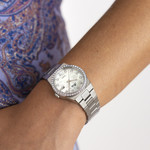 Montre LOTUS Freedom femme bracelet acier - vue porté 1