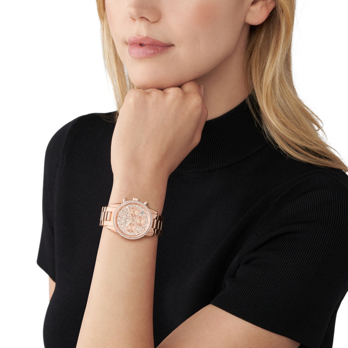 Montre MICHAEL KORS Ritz femme chronographe acier doré rose - vue porté 1