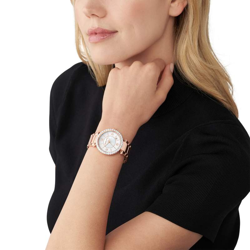 Montre MICHAEL KORS Parker femme acier doré rose - vue porté 1