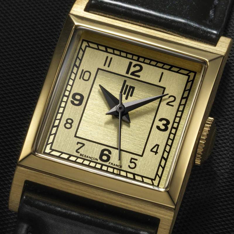 Montre LIP Churchill femme acier doré bracelet cuir noir - vue D1