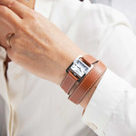 Montre herbelin 5ème avenue en cuir marron - vue porté 1