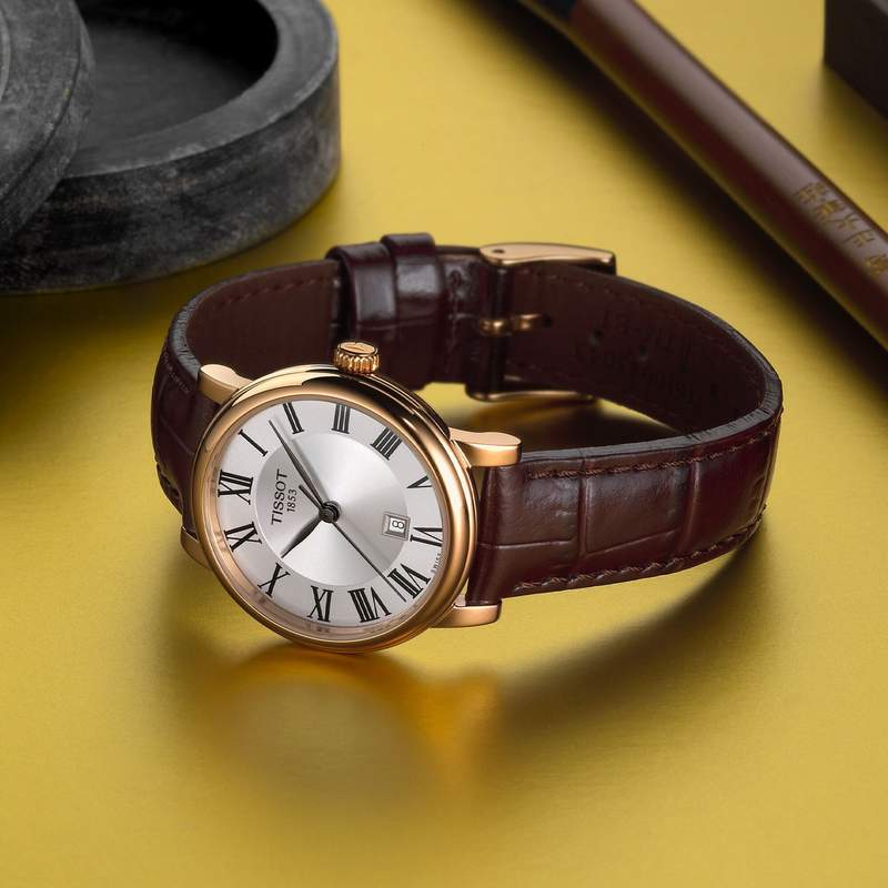 TISSOT Carson Premium-horloge met leren band - aanzicht D1